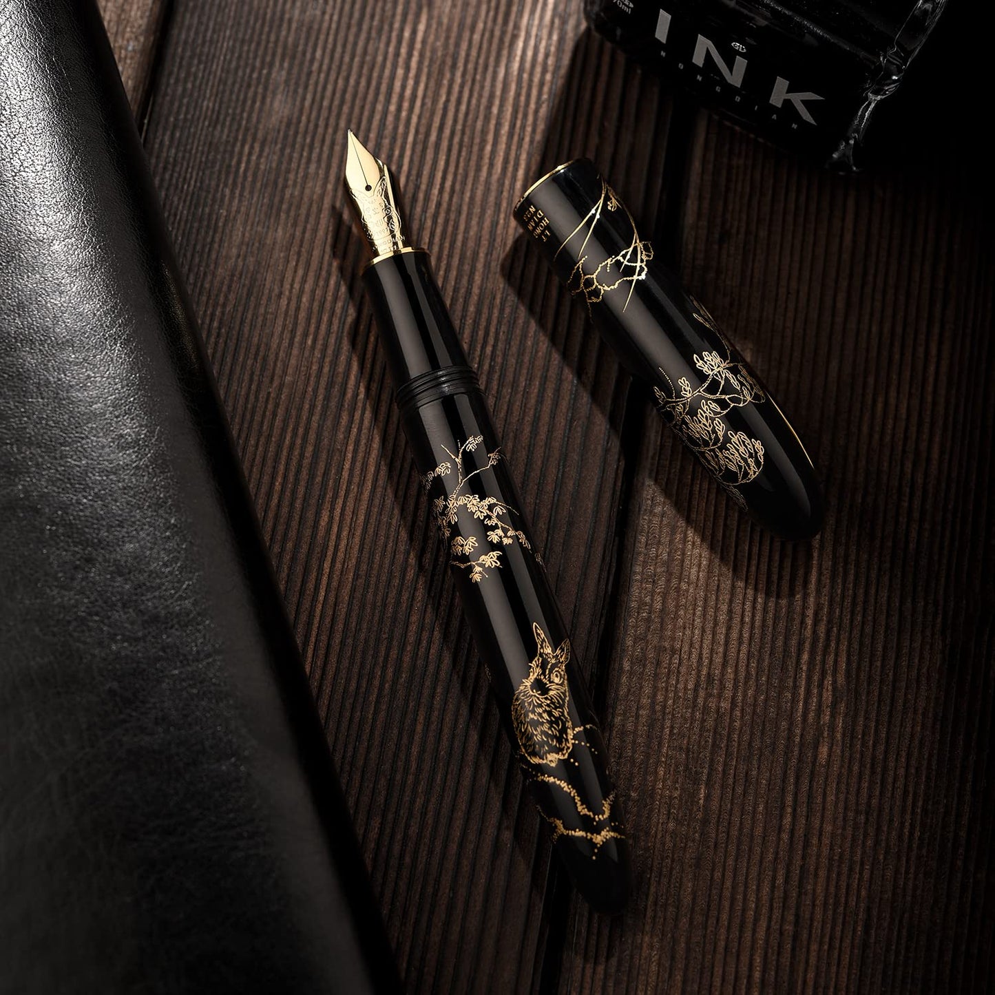 HONG DIAN Hongdian N23 Black Rabbit Fountain Pen, Long Blade Medium Nib Gold Trim, New Year Lucky Rabbit Carving Design, Smooth Writing Pen with Converter and Metal Pen Box Set