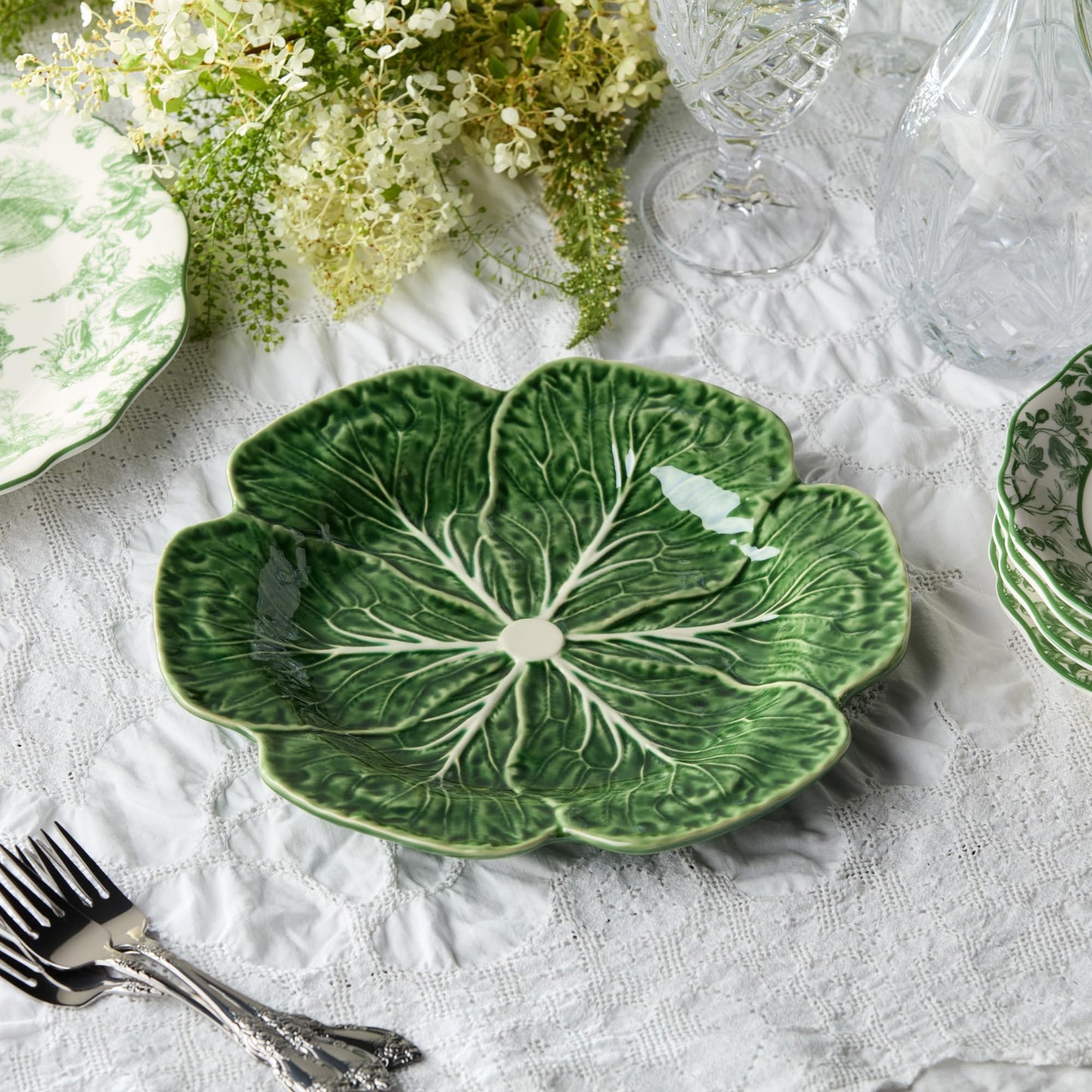 Le Jardin Cabbage 3D 13" ROUND PLATTER – Sculpted Green Stoneware Leaf Platter – Heirloom-Inspired Serveware for Spring & Summer Seasonal Dining and Entertaining