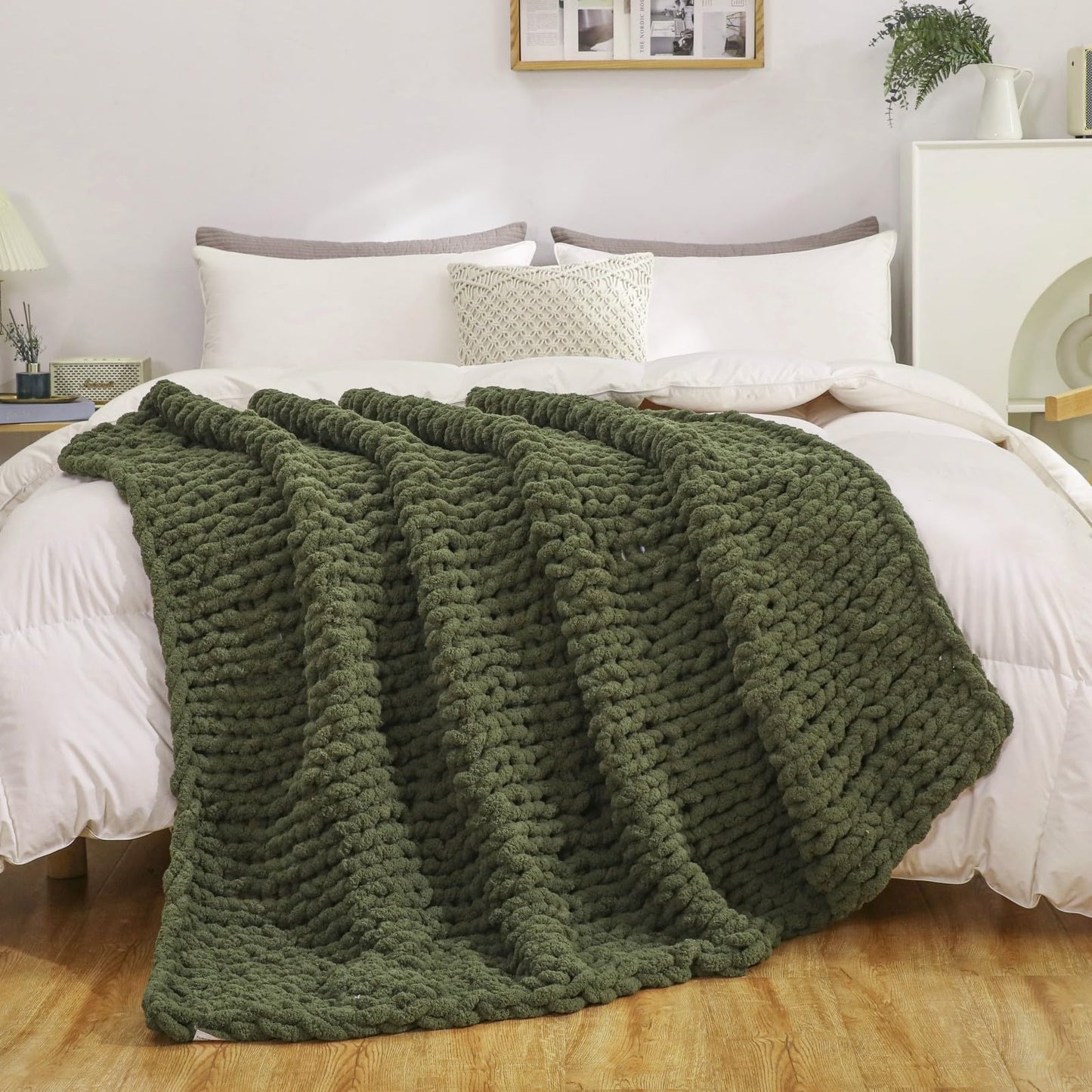WESHIONGOO Chunky Knit Blanket Throw 51"×63" Knitted Throw Blankets for Couch Bed Fluffy Soft Blanket with Jumbo Chenille Yarn Thick 100% Handmade (Olive Green)