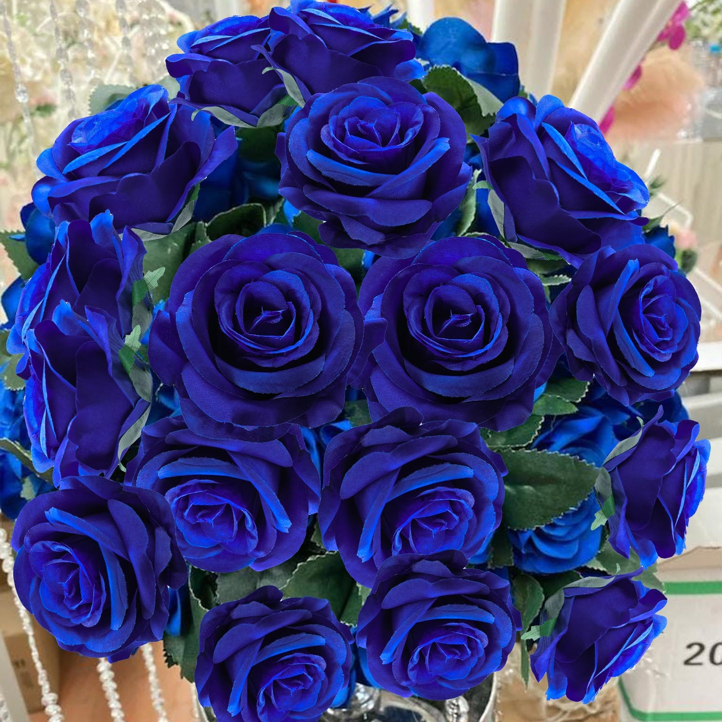 Lcuasc 50pcs Artificial Roses Flowers in Bulk,Realistic Silk Fake Rose with Long Stem for Wedding Centerpieces Bouquet Party Floral Arrangement Home Decoration(Royal Blue)