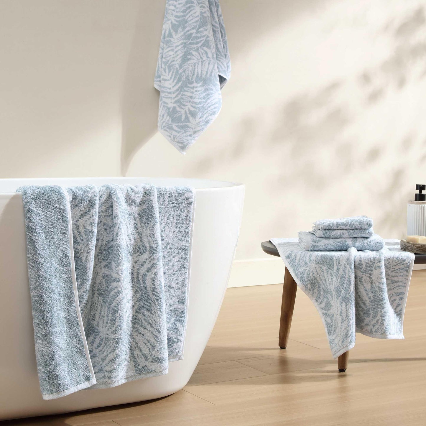 Tommy Bahama - Bathroom Towel Set, Soft & Absorbent 100% Yarn-Dyed Cotton Terry Towels, Coastal Bath Towel Set (Art of Palms Blue, 6 Piece)