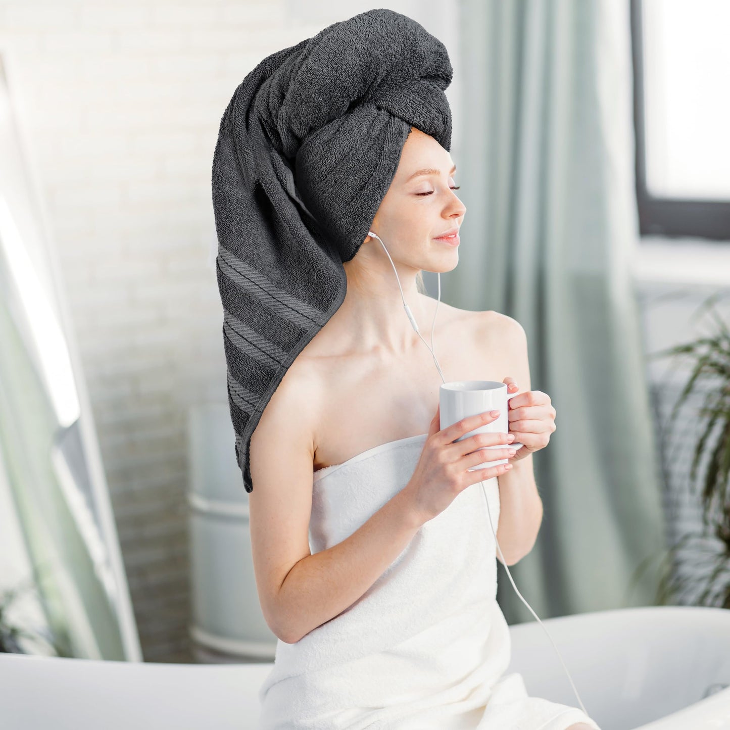 Utopia Towels 4 Pack Premium Extra Large Bath Towels Set, (30 x 60 Inches) 100% Ring Spun Cotton, Lightweight and Highly Absorbent Quick Drying Towels, Perfect for Daily Use (Grey)