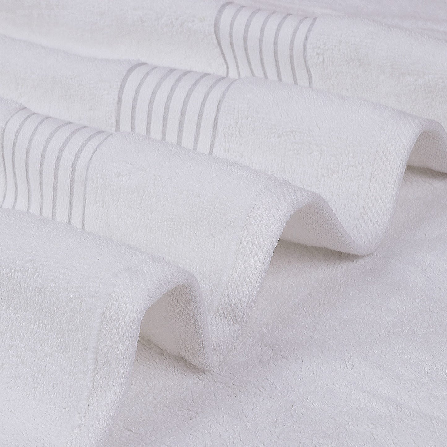 Utopia Towels Luxurious Bath Towels Set, 27 x 54 Inches 100% Ring Spun Cotton, 4 Pack White