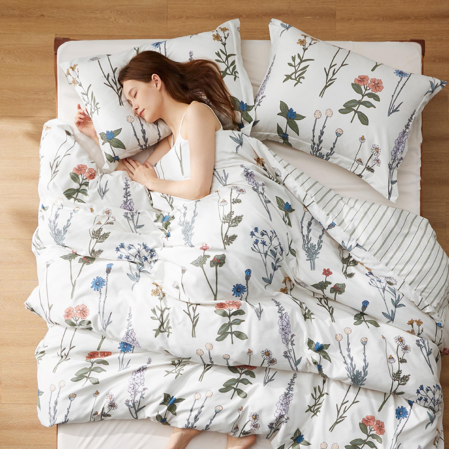 Bedsure Floral Queen Comforter Set – White Comforter, Reversible 3-Piece Bedding Set, Coconut White Botanical Print & Green Striped Pattern, Coquette Aesthetic for Women Girls
