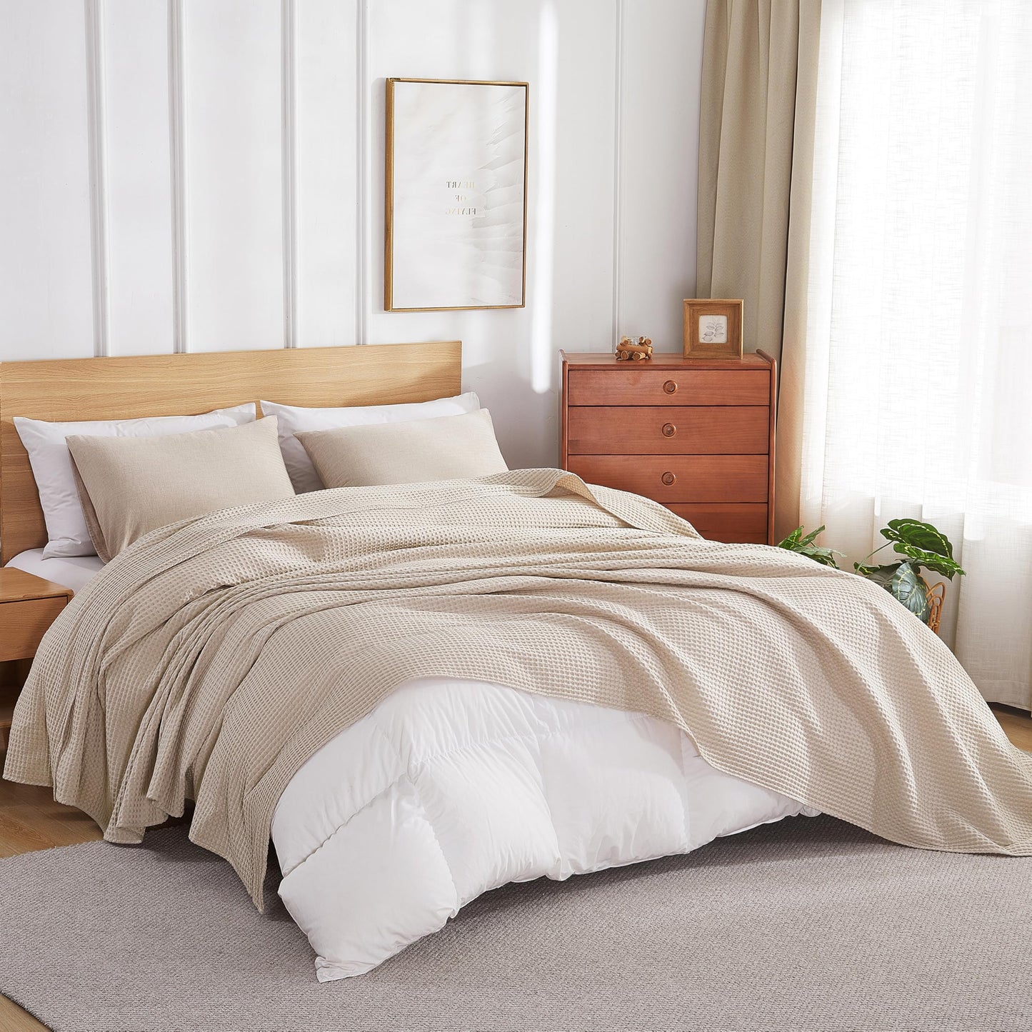 100% Egyptian Cotton Waffle Weave Blanket King Size for Bed, 320 GSM - Breathable and Soft for Spring Summer, Lightweight All Season Bed Blanket for Couch, Sofa (104x90 Inches, Light Khaki)