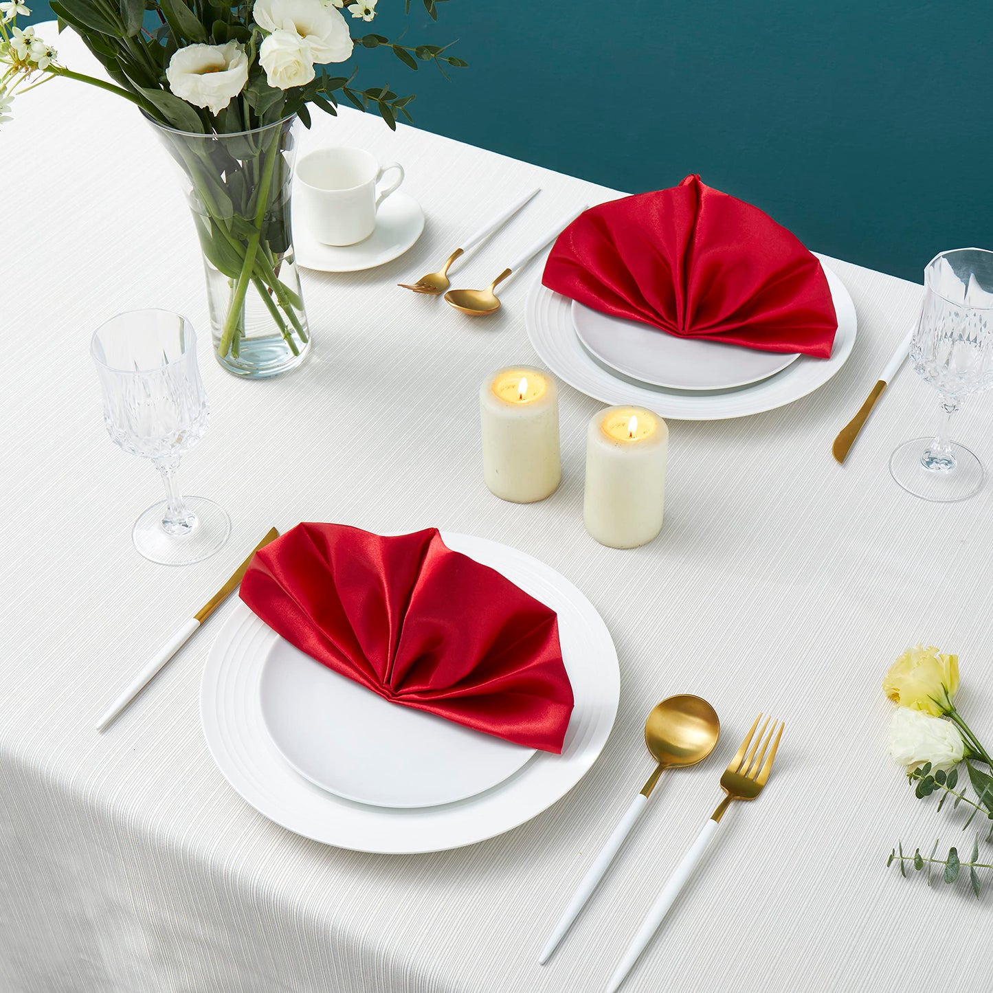 Counfeisly 100 Pack Square Satin Dinner Napkins, 20x20 Inches Silky Soft Smooth Table Cloth Napkins for Restaurant Weddings Banquet Party Decoration, Red
