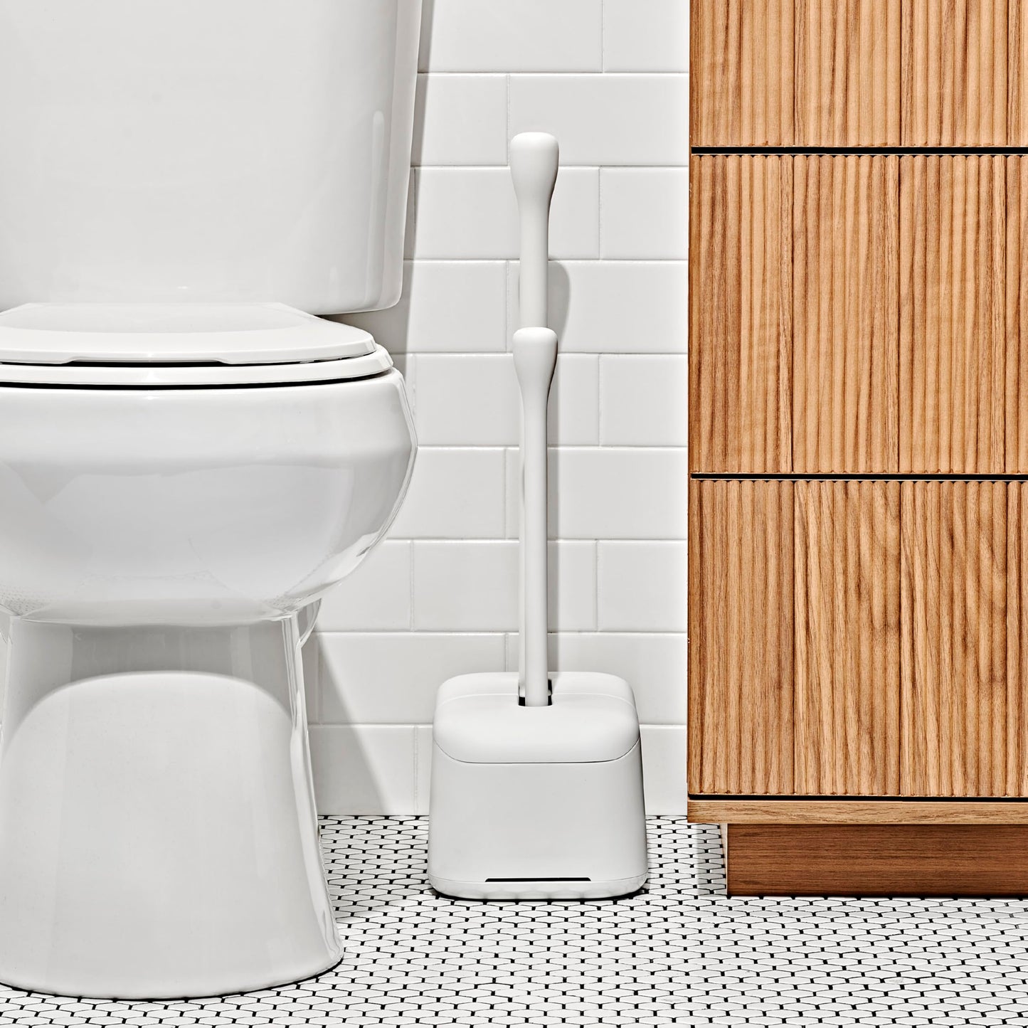 OXO Good Grips Toilet Brush & Plunger Set | Two Bathroom Essentials in one Space-Saving Canister | Toilet Bowl Cleaner and Plunger with Holder, Perfect for Small bathrooms