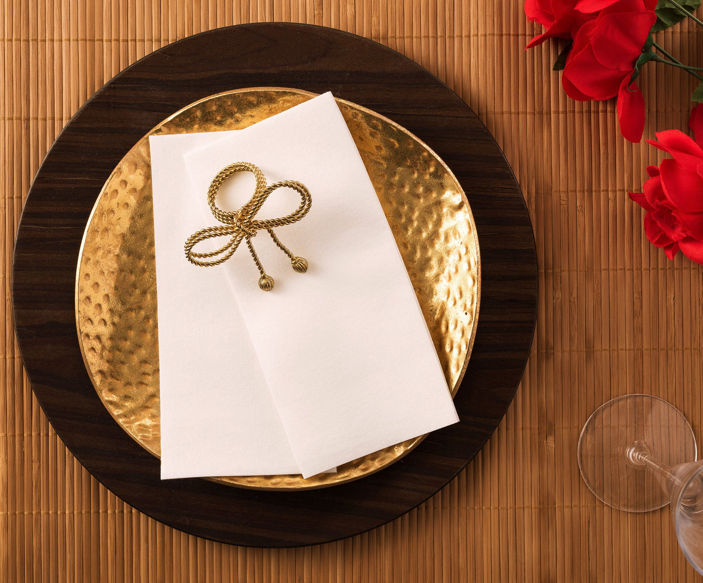 1000-Pack BloominGoods Disposable Bathroom Napkins | Linen-Feel Guest Towels, Made In USA | Cloth-Like Hand Tissue Paper, White, 12" x 17"