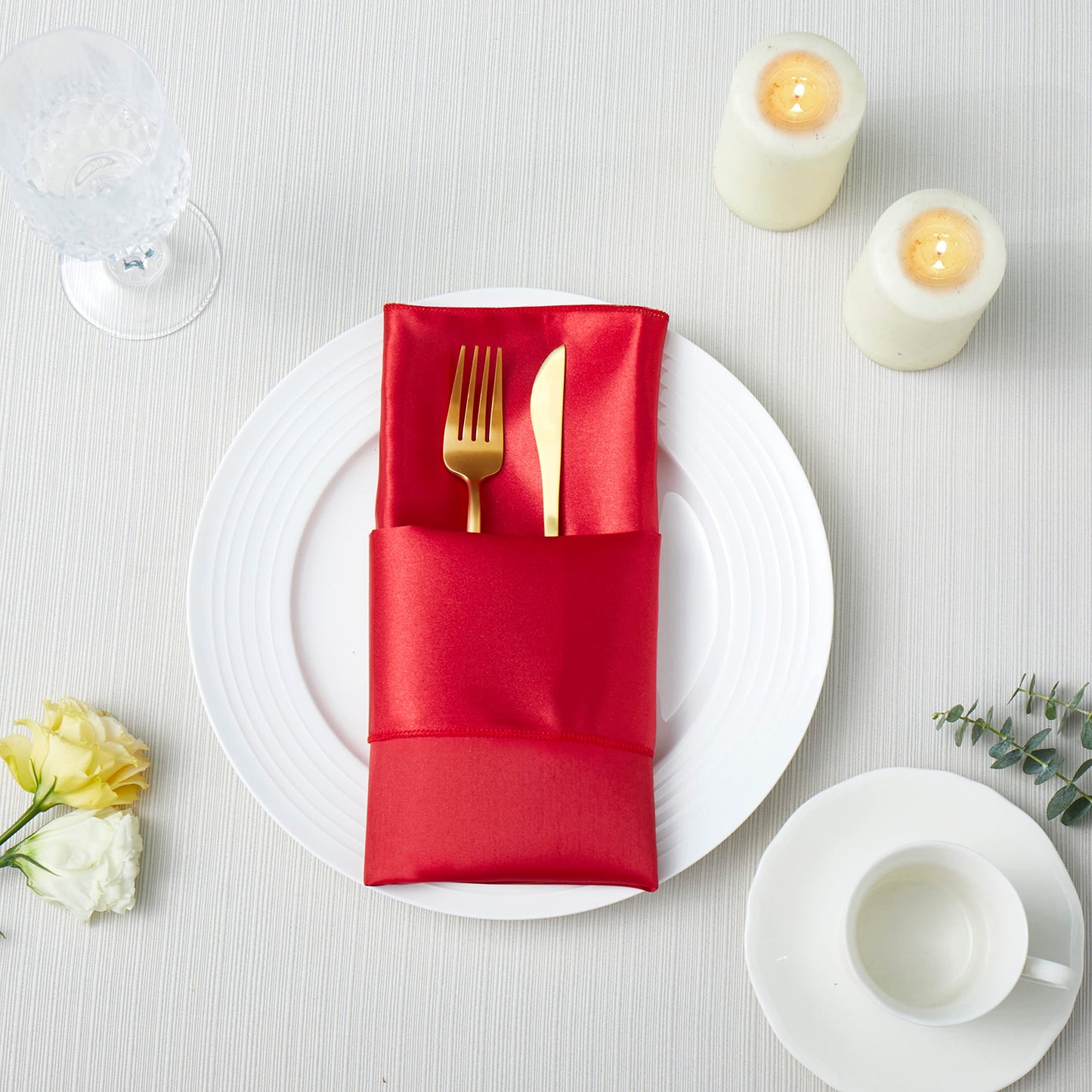 Counfeisly 100 Pack Square Satin Dinner Napkins, 20x20 Inches Silky Soft Smooth Table Cloth Napkins for Restaurant Weddings Banquet Party Decoration, Red