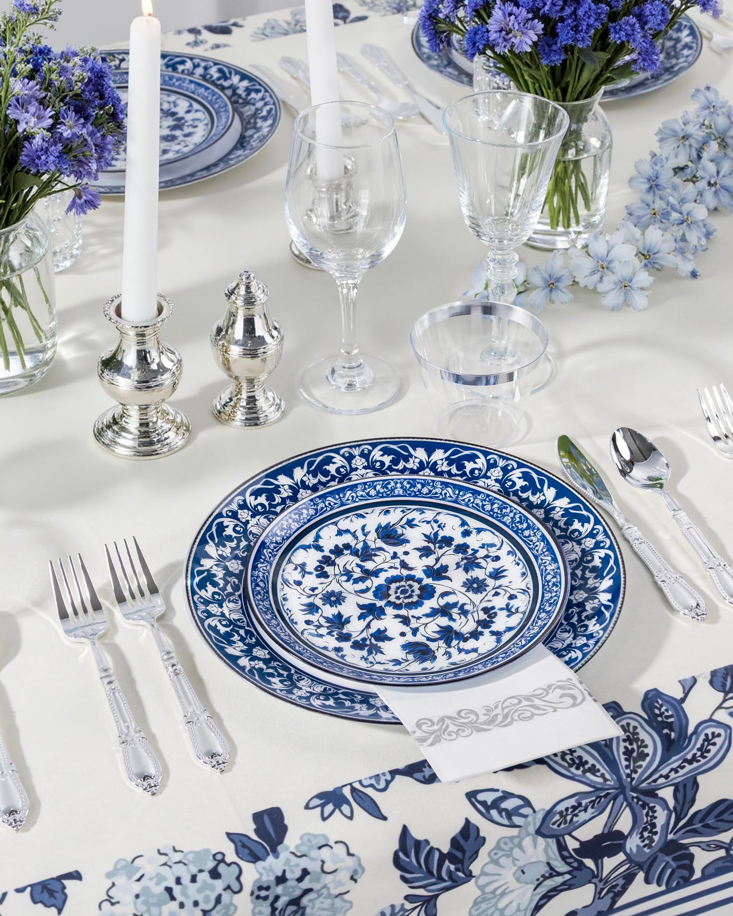 Hioasis 60pcs Blue Plastic Plates Set - Floral Blue & White Porcelain Design, 10.25" Dinner & 7.5" Dessert Plates Disposable for Memorial Day & Wedding (Dishwasher Safe, Art Style)