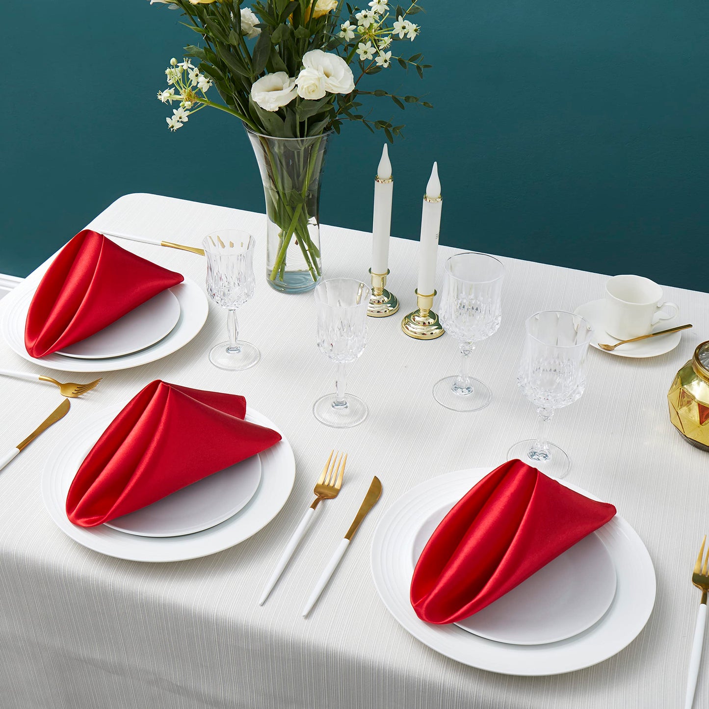 Counfeisly 100 Pack Square Satin Dinner Napkins, 20x20 Inches Silky Soft Smooth Table Cloth Napkins for Restaurant Weddings Banquet Party Decoration, Red