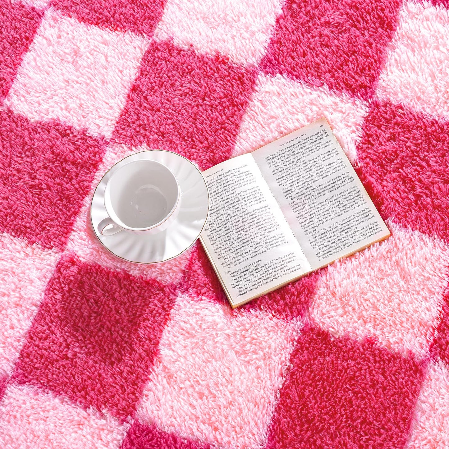 Pionblank Fluffy Area Rug for Bedroom 5x7, Modern Indoor Shag Carpet, Soft Plush Non Slip Checkered Rugs for Living Room Kids Room Home Decor, Hot Pink