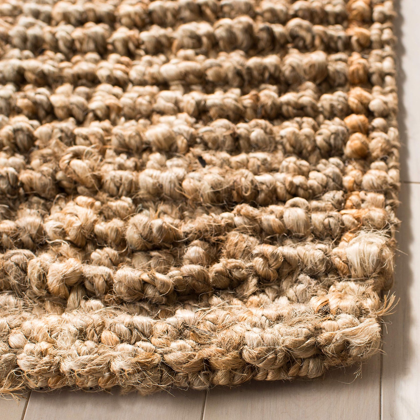 SAFAVIEH Natural Fiber Collection Area Rug - 2'6" x 4', Natural Brown, Handmade Jute, Farmhouse Style, Chunky Textured Thick Pile (NF447A)