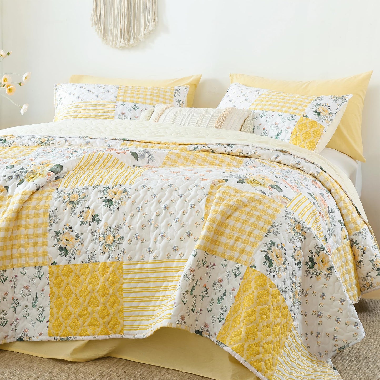 YIKUSH Floral Quilt Set King Size – Ultra Soft Lightweight Bedspread, 3 Piece Yellow Bedding Set (104"x90") with Pillowcases (20"x36"), All Season Coverlet for Bedroom & Guest Room