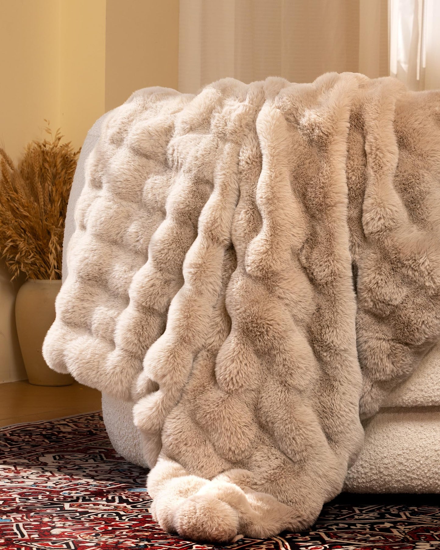 blunique Ultra Soft Cozy Faux Fur Throw Blanket, Fuzzy Plush Thick Bubble Blanket, Oversize Luxury Fluffy Blanket for Couch, Sofa, Bedroom, and Living Room, 50x60 Inches, Light Brown