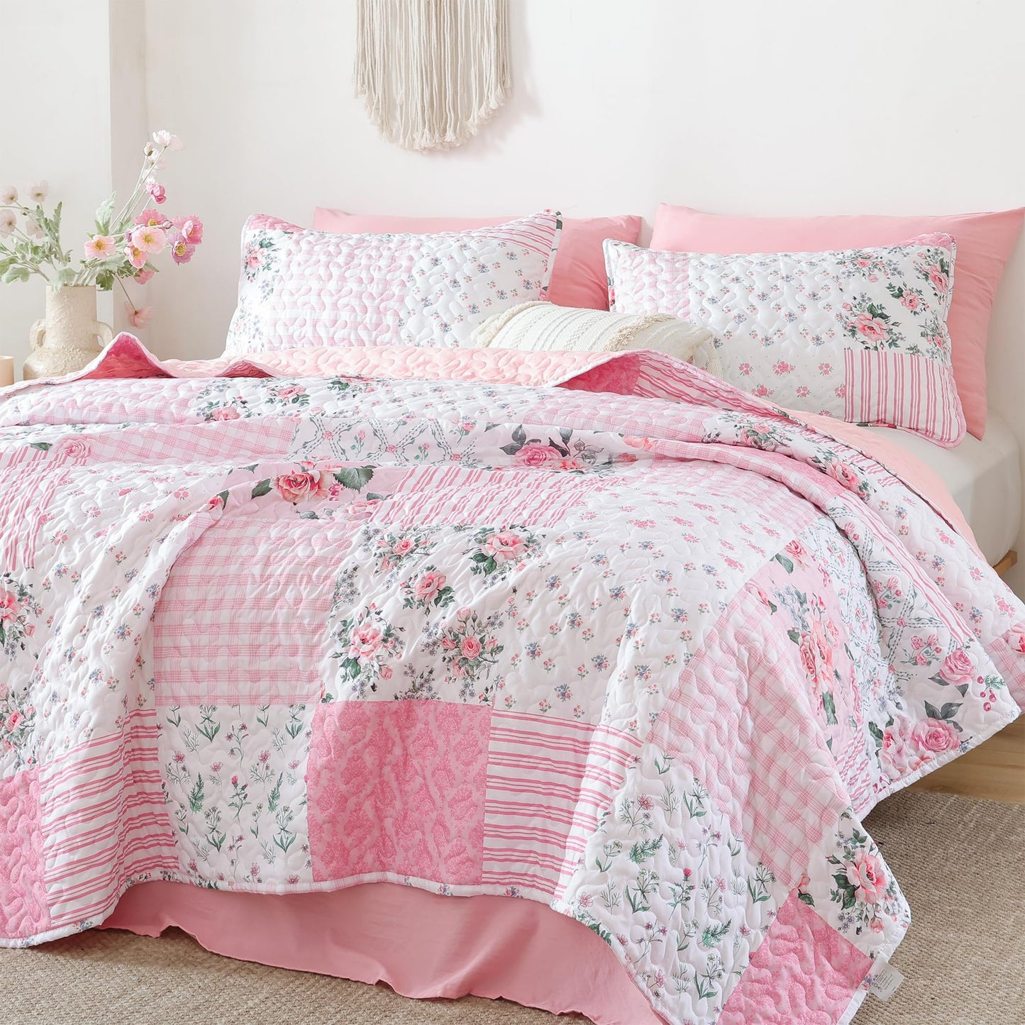 YIKUSH Floral Quilt Set King Size – Ultra Soft Lightweight Bedspread, 3 Piece Pink Bedding Set (104"x90") with Pillowcases (20"x36"), All Season Coverlet for Bedroom & Guest Room