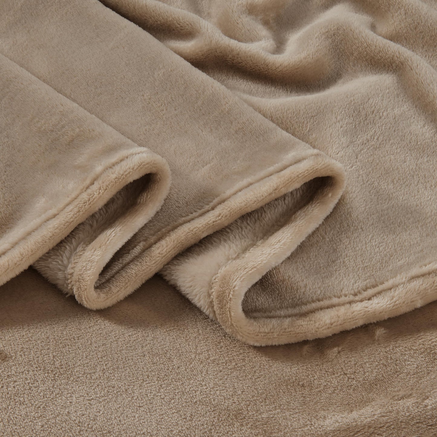 Edenleaf Big Oversized Soft Blanket, Giant Fleece Companion 120x120, California King Warm Blanket for Whole Family, Bed, Sofa, Couch, Travel, Camping 120x120 Brown