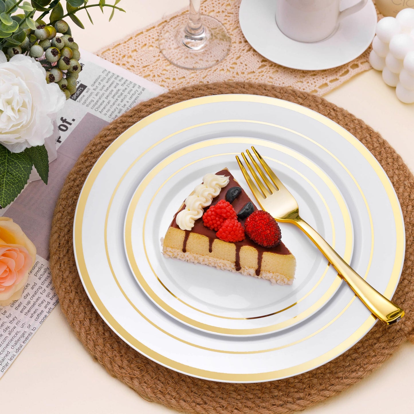 BESTSTAR 100PCS White Plastic Plates for Party, 10.25 Inch Disposable Plates with Gold Rim, Heavy Duty Dinner Plates for Party, Wedding and Birthday