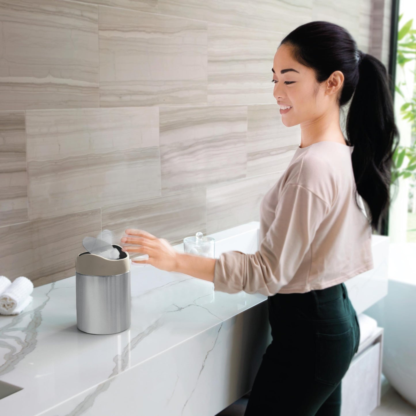 simplehuman Mini Countertop Trash Can, 1.5L / 0.4 Gallon Compact Vanity Trash Can, Balanced Swing Lid, Brushed Stainless Steel