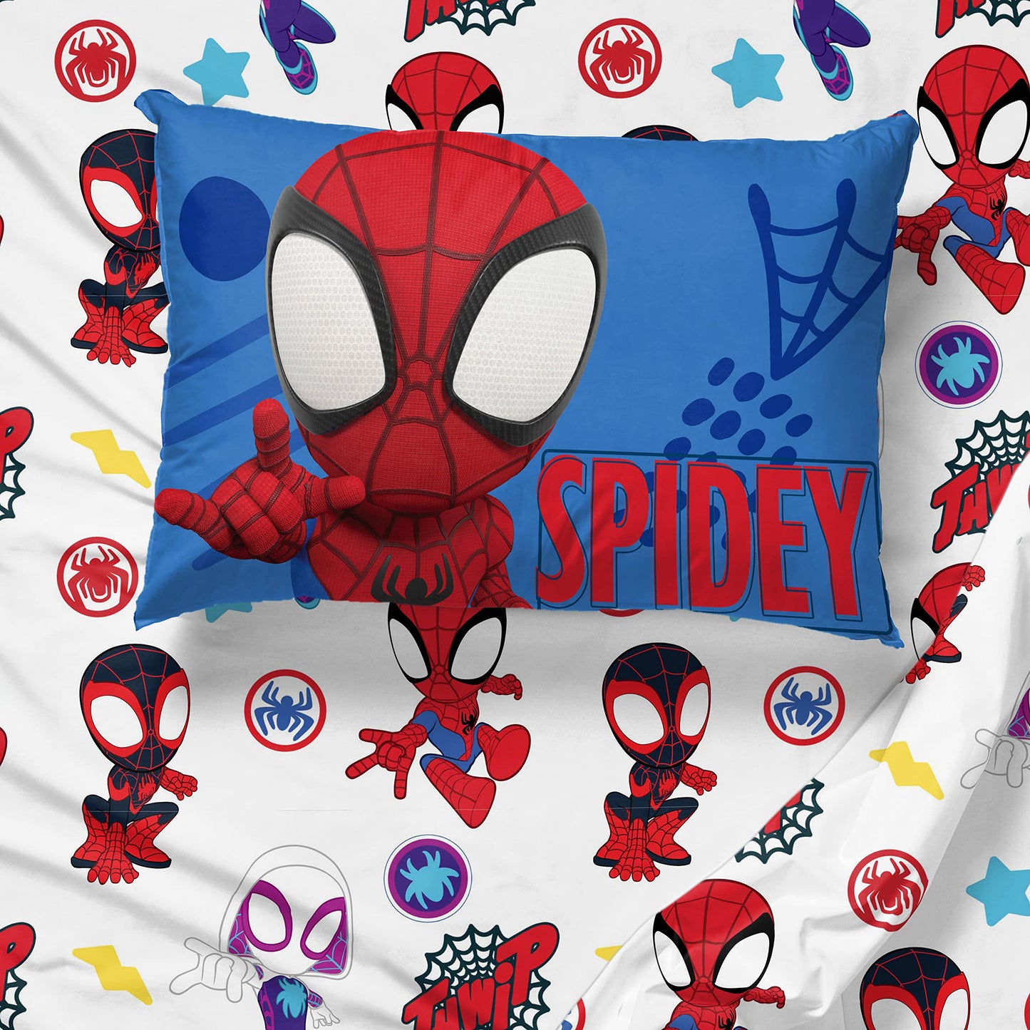 Jay Franco Marvel Spiderman Toddler Bedding Set, 4 Piece Toddler Comforter Spidey and His Amazing Friends, Comforter & Sheets, Fade Resistant Microfiber, Machine Washable (Official Marvel Product)