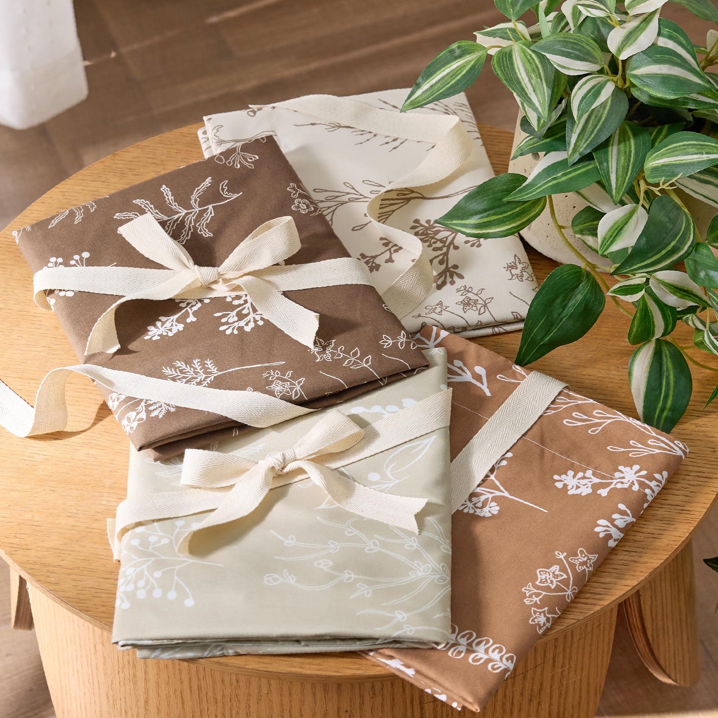 Bedsure Queen Comforter Set - Dark Brown Bed Set, 3 Pieces Cute Floral Bedding, 1 Soft Reversible Botanical Flowers Comforter and 2 Pillow Shams