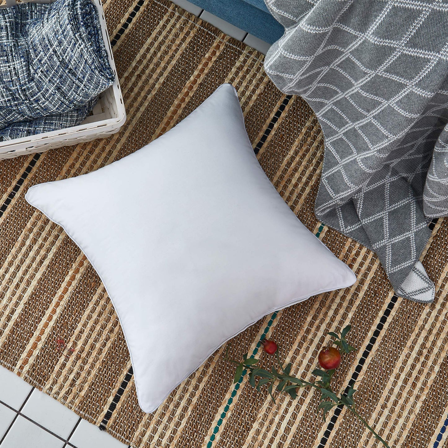 Oubonun 22 x 22 Throw Pillow Inserts (Set of 2) with 100% Cotton Cover - 22 Inch Square Interior Sofa Decorative Pillow Insert Pair - White Couch Pillow